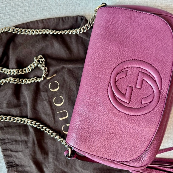 Gucci Pebbled Calfskin Medium Soho Flap Crossbody Peonia Flower / Magenta Purse - Picture 6 of 14
